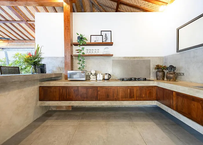 Villa Gladak By Optimum Bali, Oberoi, Walk To Seminyak